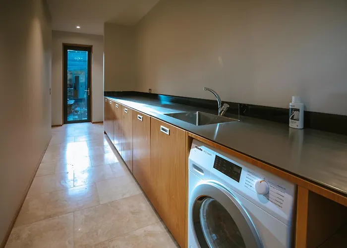 Holiday home Aurum - Sleeps 6 - Stunning Views Wanaka