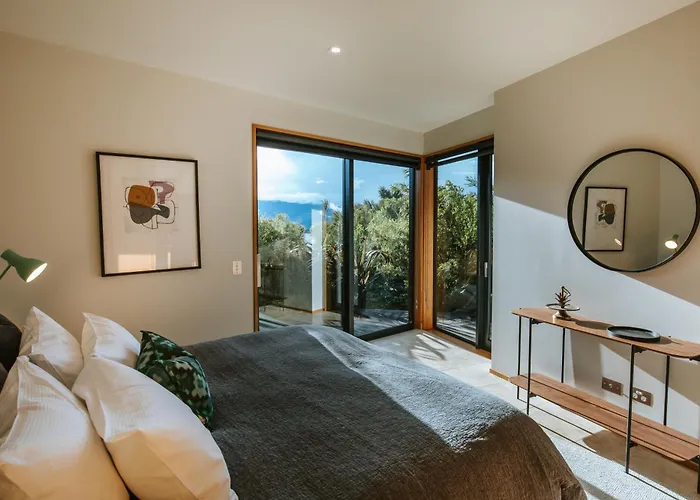 Aurum - Sleeps 6 - Stunning Views Holiday home