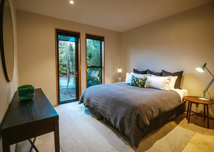 Aurum - Sleeps 6 - Stunning Views Holiday home Wanaka