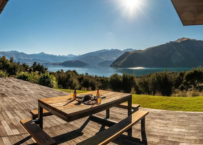 Aurum - Sleeps 6 - Stunning Views * Wanaka